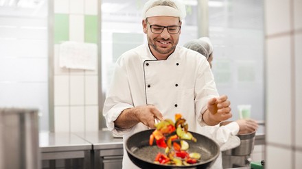 Küchenteam im Gemeinschaftskrankenhaus Herdecke
