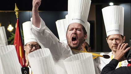Der dänische Koch Kenneth Toft-Hansen freut sich über die begehrte Auszeichnung des Bocuse d'Or.