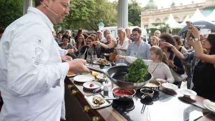 Andreas Döllerer beim Kochen