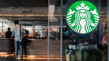 Blick in eine Starbucks-Filiale